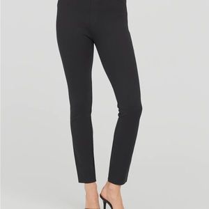 COPY - NWOT  Navy Spanx Seamless back Classic pant-